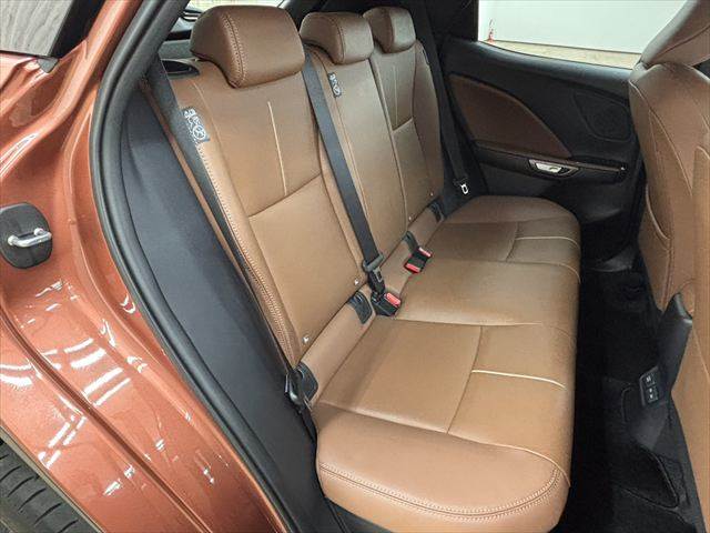 Lexus LBX 8