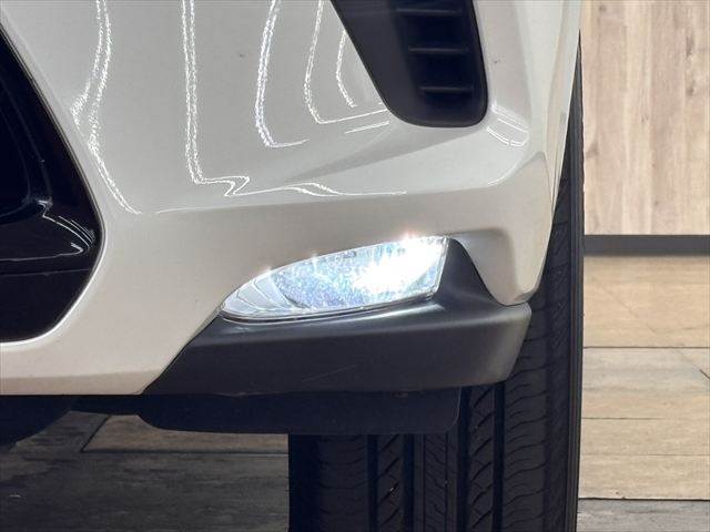 Lexus NX 12