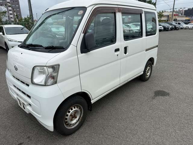 Daihatsu Hijet Cargo 7
