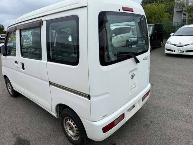Daihatsu Hijet Cargo 10