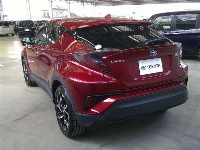 Toyota C-HR 4