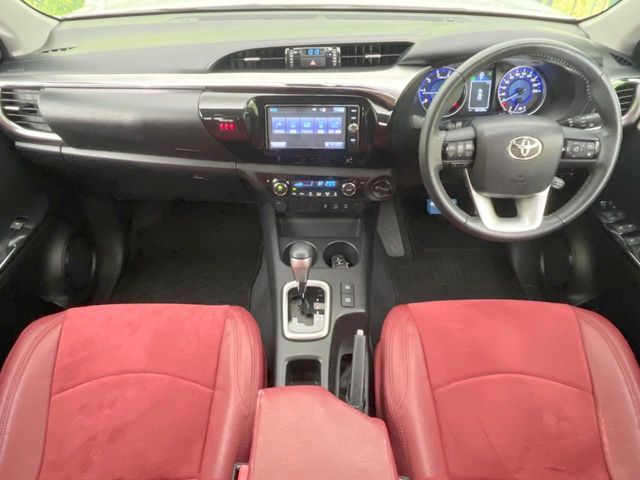 Toyota Hilux 2