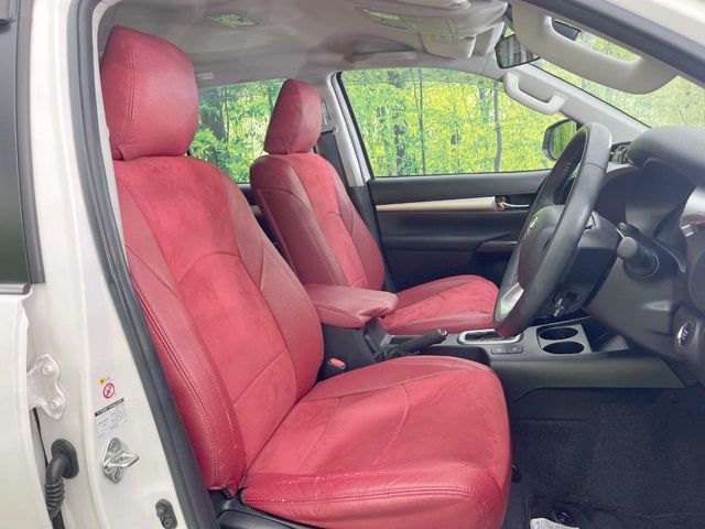 Toyota Hilux 8