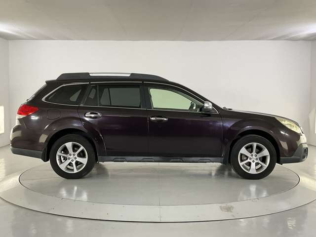 Subaru Legacy Outback 11