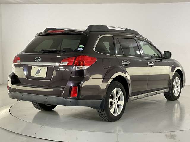Subaru Legacy Outback 10