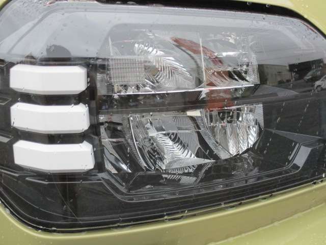 Daihatsu Taft 7
