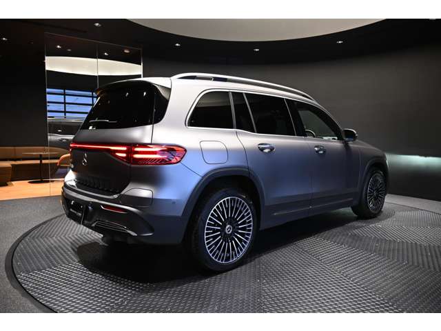 Mercedes-Benz EQB 5