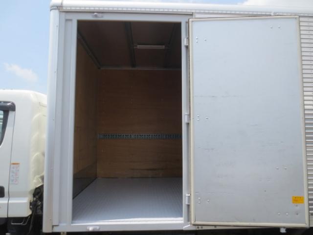 Mitsubishi Fuso Canter 11