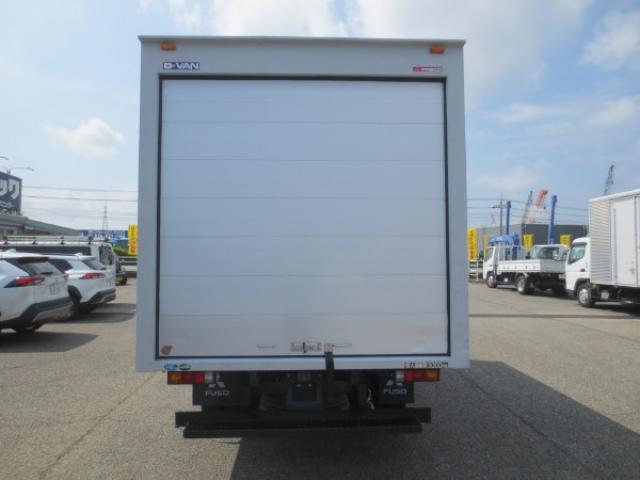 Mitsubishi Fuso Canter 7