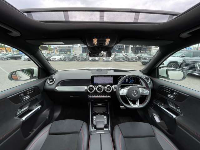 Mercedes-Benz GLB 5