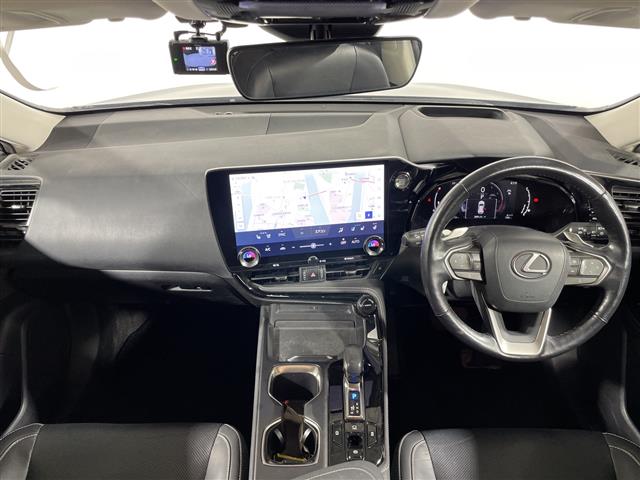 Lexus NX 4