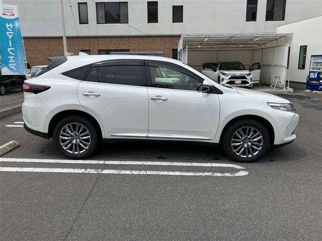 Toyota Harrier 8