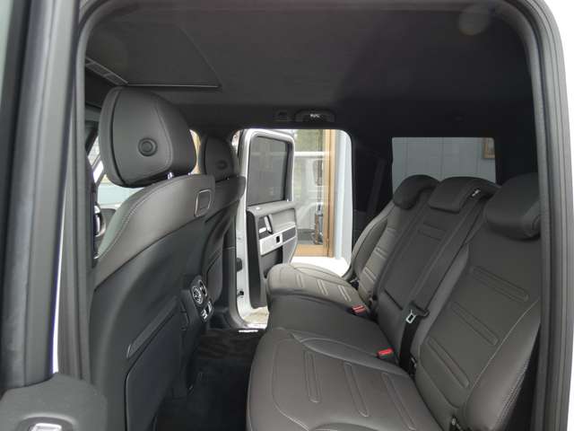 Mercedes-Benz G-Class 9