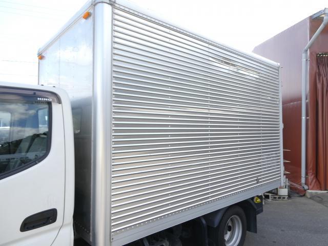 Hino Dutro 4