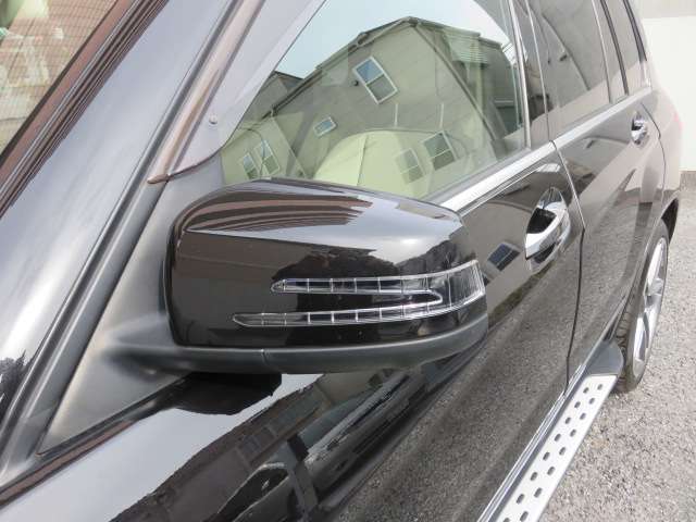 Mercedes-Benz GLK-Class 10
