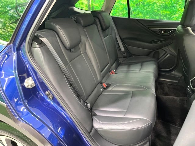 Subaru Legacy Outback 11