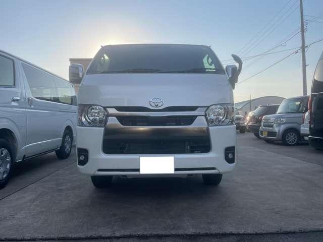 Toyota Hiace Van 2