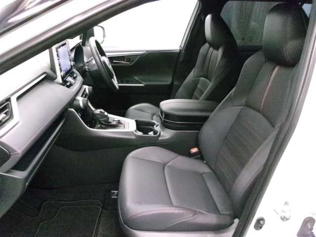 Toyota RAV4 PHV 11