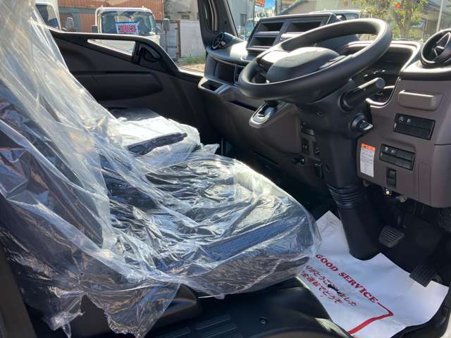 Mitsubishi Fuso Canter 4