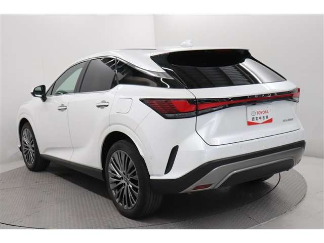 Lexus RX 7