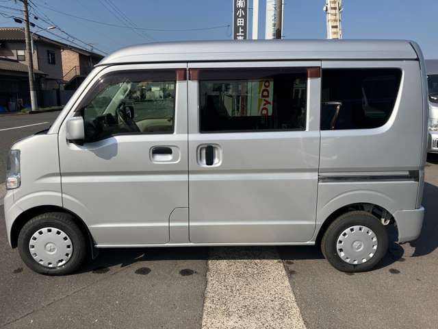 Mitsubishi Minicab Van 7