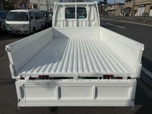 Mazda Bongo Truck 10