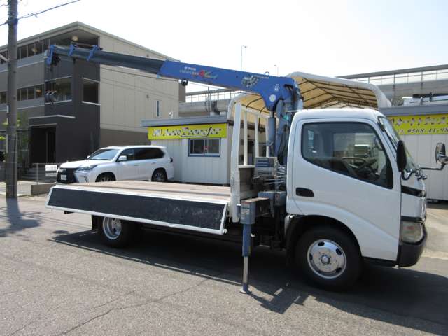 Hino Dutro 11