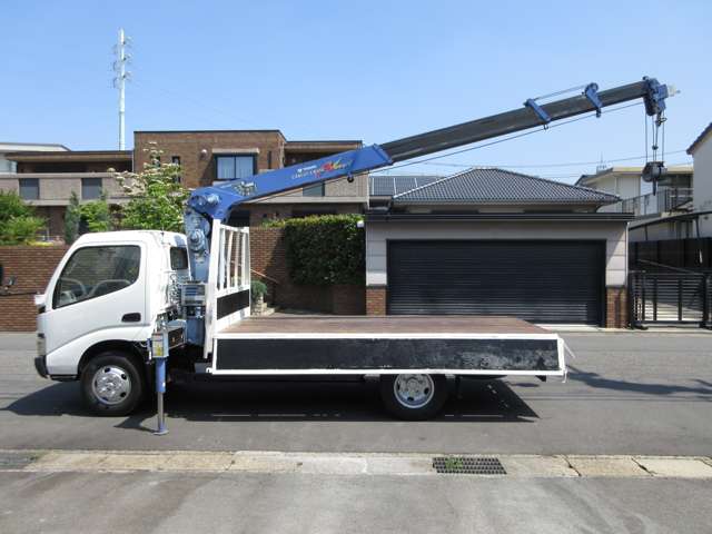 Hino Dutro 12