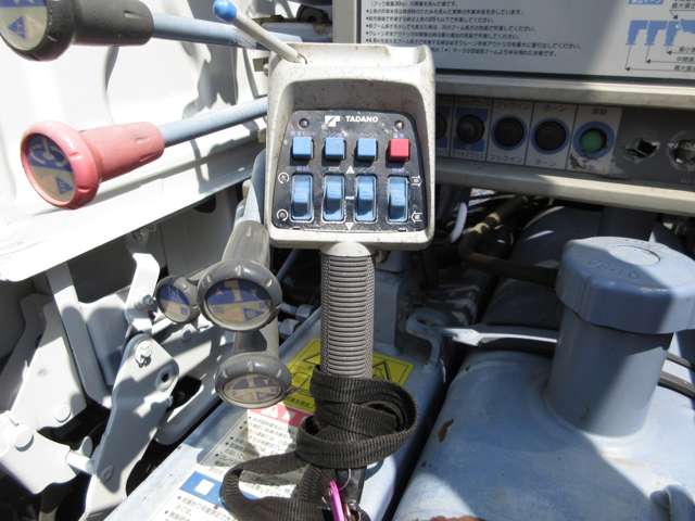 Hino Dutro 8