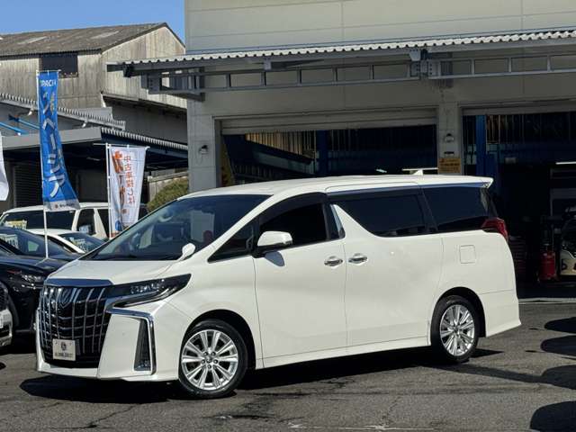 Toyota Alphard 6