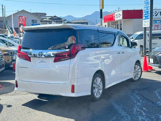 Toyota Alphard 10