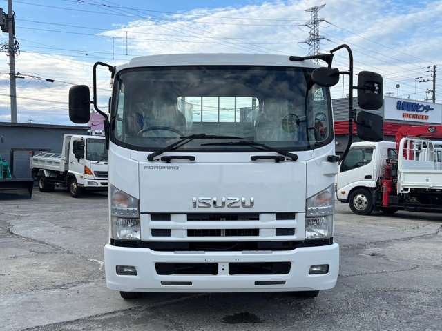 Isuzu Forward 2