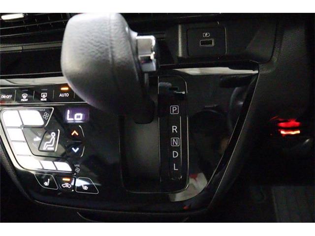 Mitsubishi eK X 8