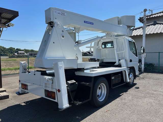 Mitsubishi Fuso Canter 11