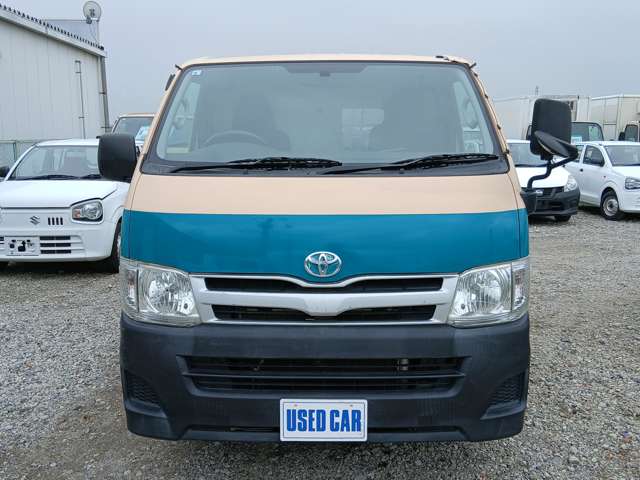 Toyota Hiace Van 2
