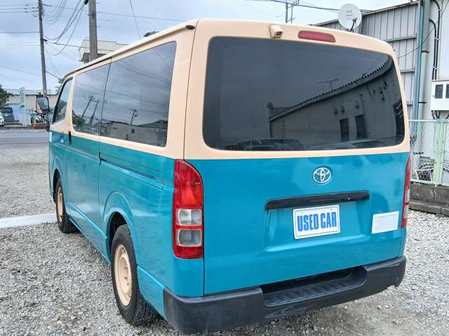 Toyota Hiace Van 6