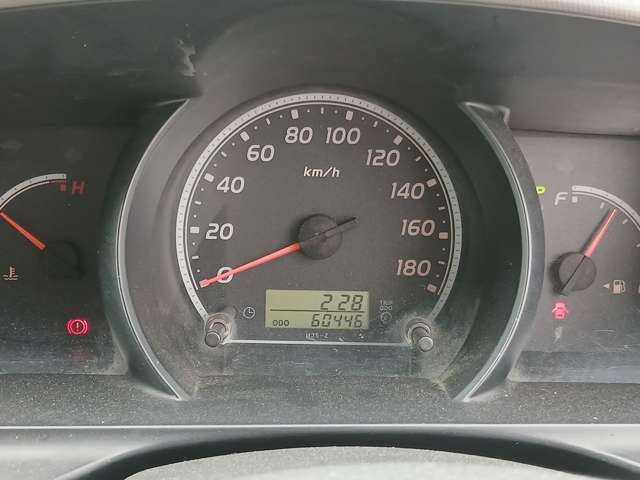 Toyota Hiace Van 10