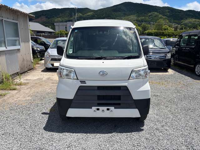 Daihatsu Hijet Cargo 2