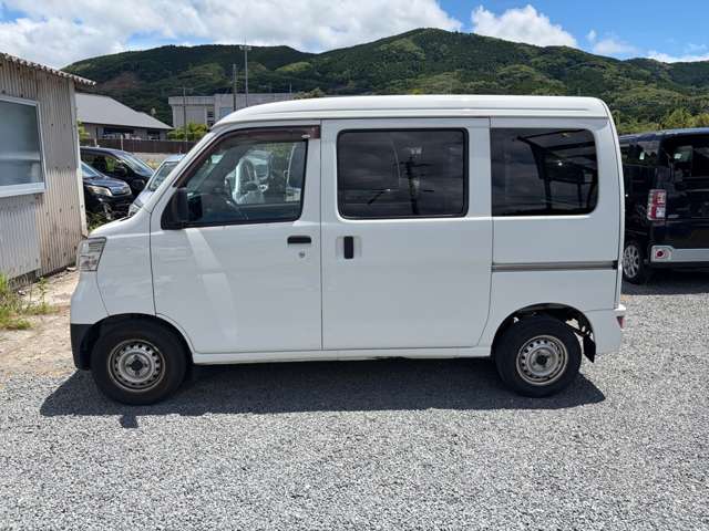 Daihatsu Hijet Cargo 5