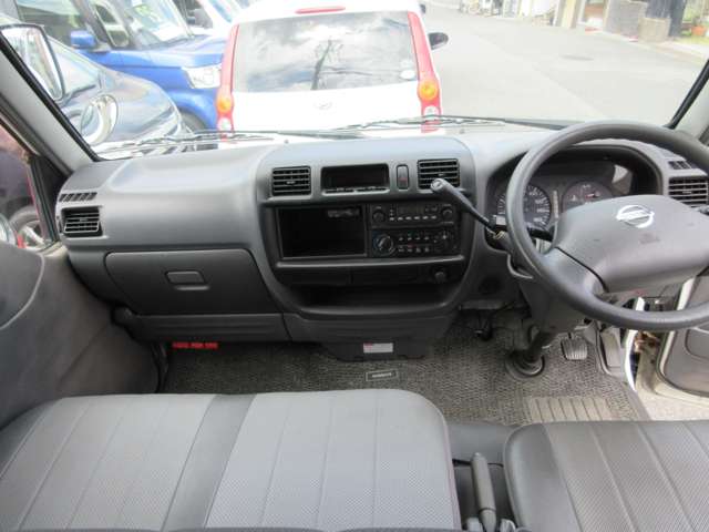 Nissan Vanette 9