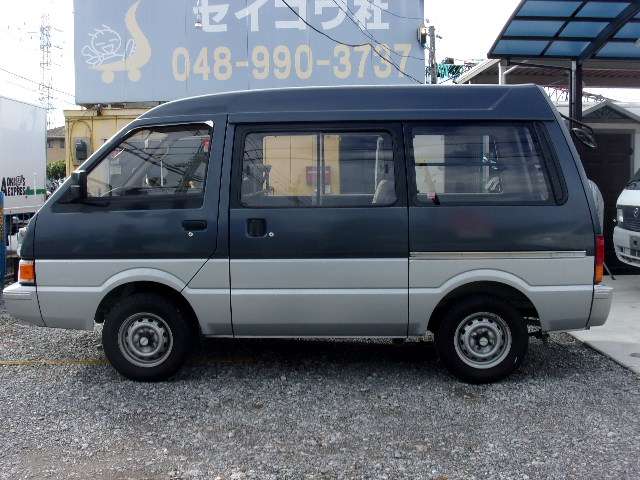 Nissan Vanette 11