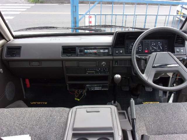 Nissan Vanette 3