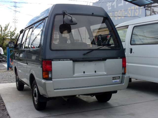 Nissan Vanette 9