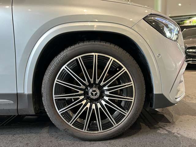 Mercedes-Benz GLA-Class 5