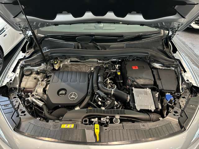 Mercedes-Benz GLA-Class 7