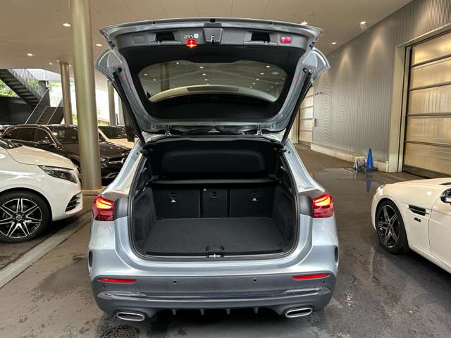 Mercedes-Benz GLA-Class 8