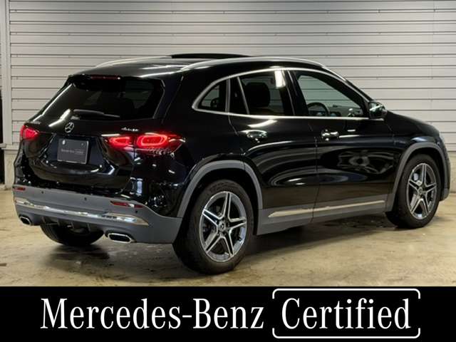 Mercedes-Benz GLA-Class 4