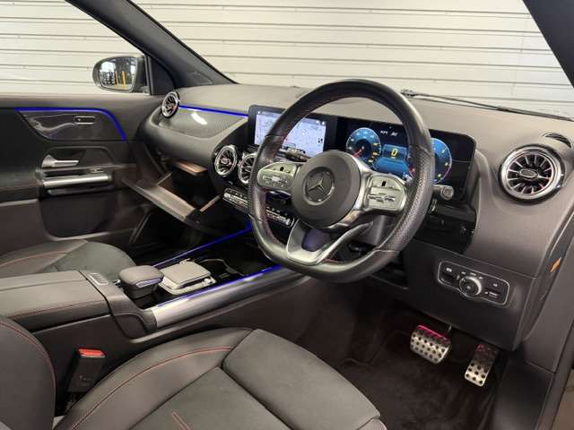 Mercedes-Benz GLA-Class 6
