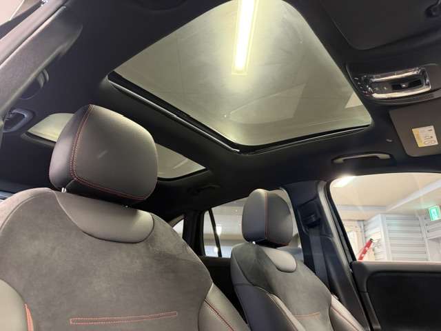 Mercedes-Benz GLA-Class 9