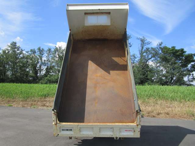 Isuzu Forward 11